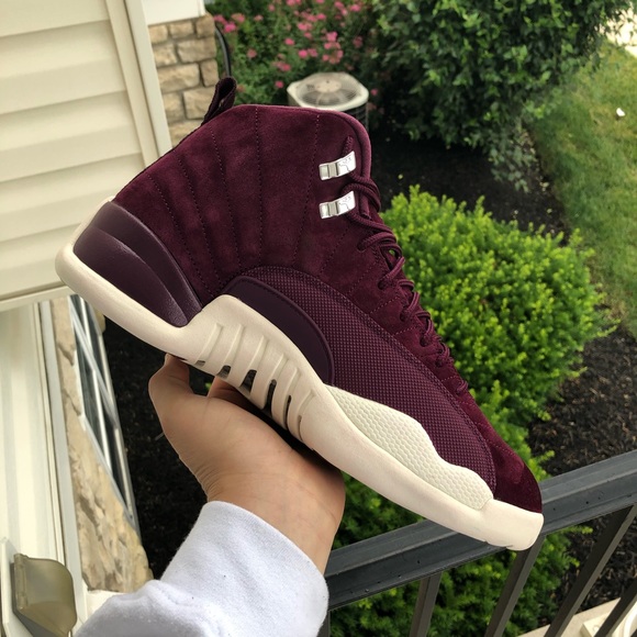 Jordan 12s Maroon - Picture 4 of 5